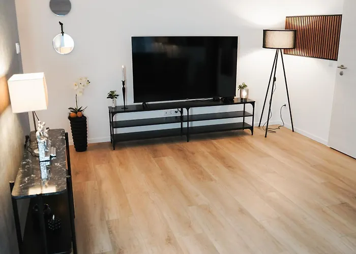 Kamin, Parkplatz, Balkon, Stilvolles Zuhause,Grosszuegig