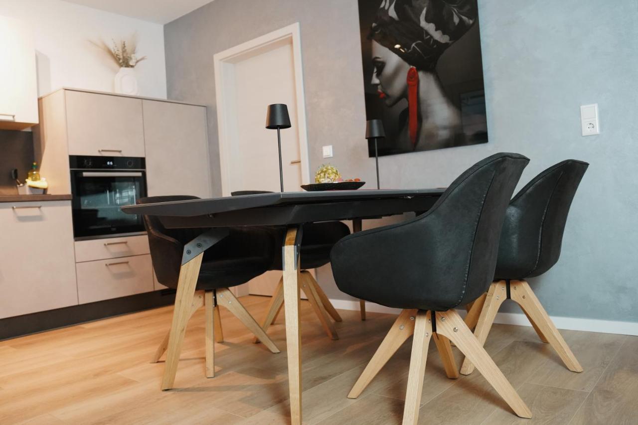 Apartment Kamin, Parkplatz, Balkon, Stilvolles Zuhause,grosszuegig